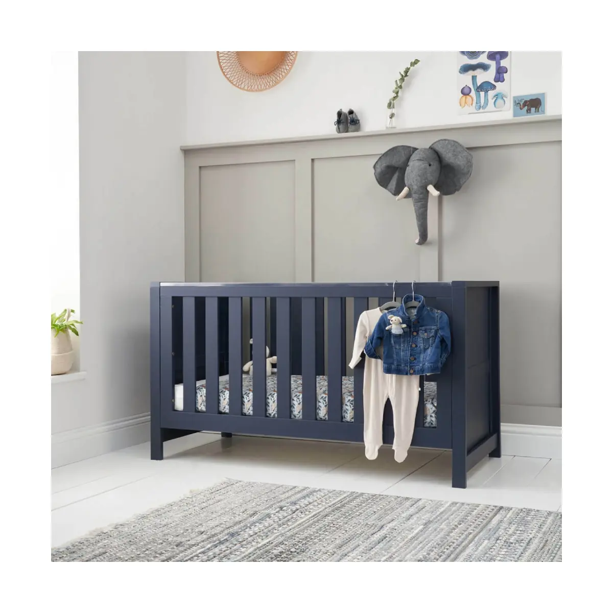 Baby store crib blue