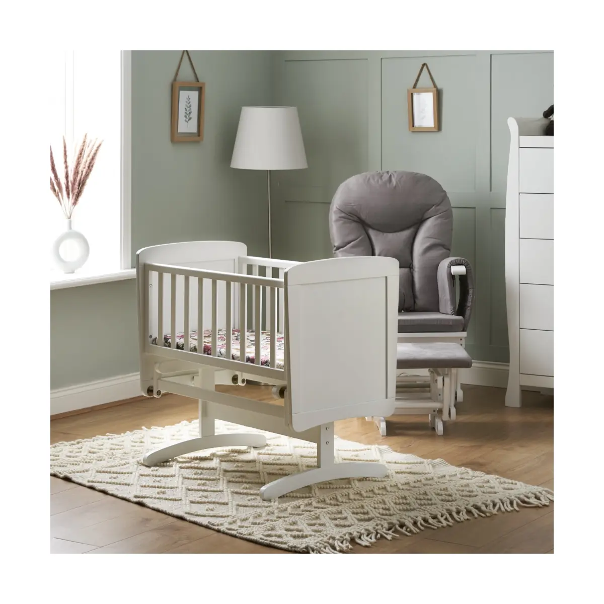 Obaby Gliding Crib