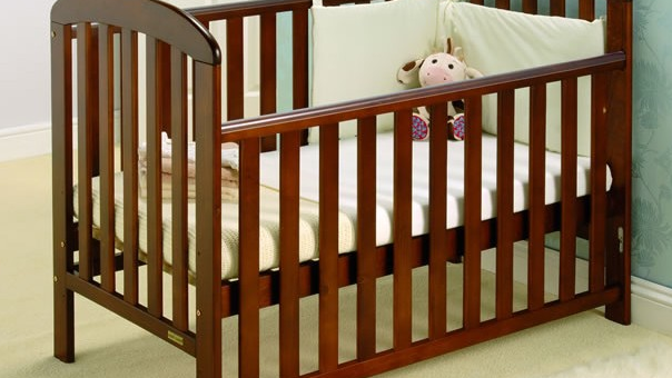 choosing a cot